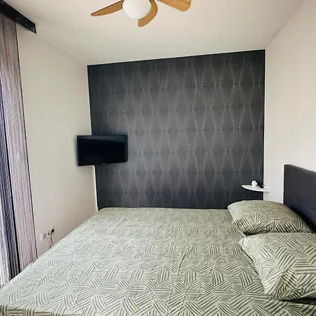 Celeste Piscine & Vue Villa *